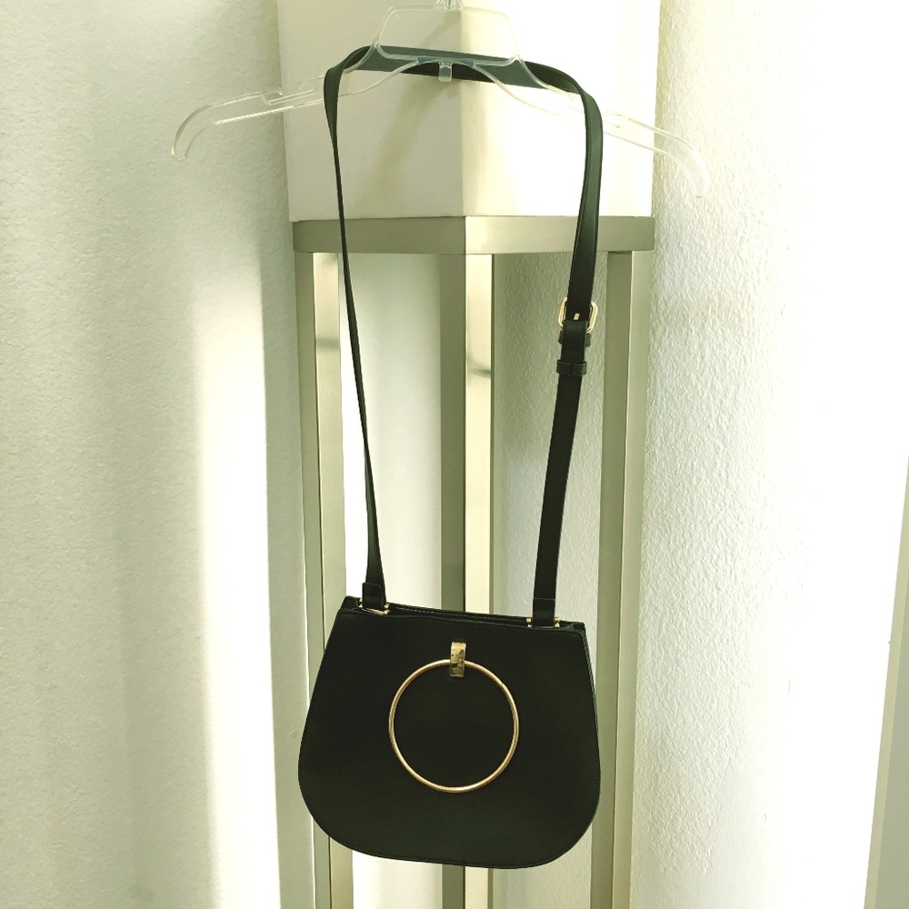 FOREVER 21 Black Crossbody Shoulder Handbag Purse